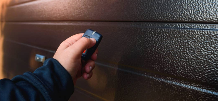 automatic door opener with remote control in Valinda